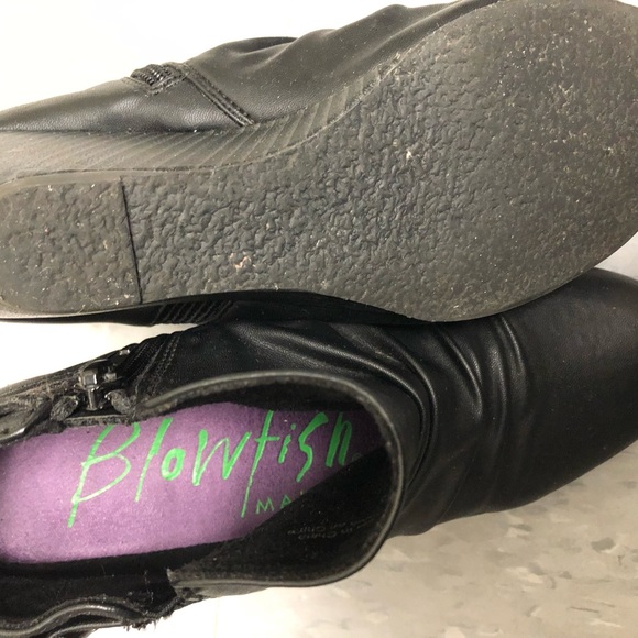 Gently used black blowfish wedge booties size 7 - Picture 2 of 3